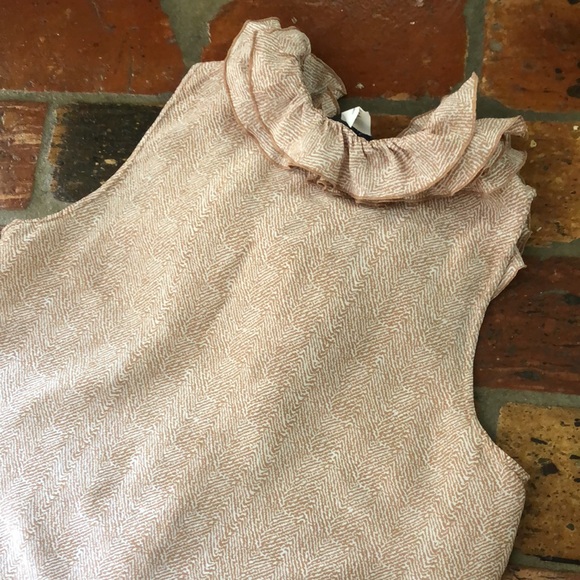 J Crew ruffle neck sleeveless button up 100% silk  top  sz2 - Picture 9 of 9